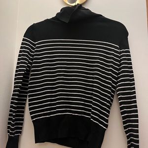 Black H&M Turtleneck Size: Small